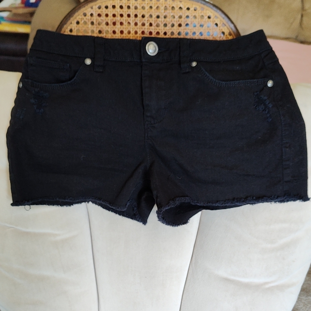Women's Black Denim Cut Off Factory Destructed Shorts From Lauren Conrad. Size 8